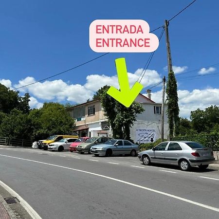 טואי A Troita Hostel Only Pilgrims Solo Peregrinos מראה חיצוני תמונה